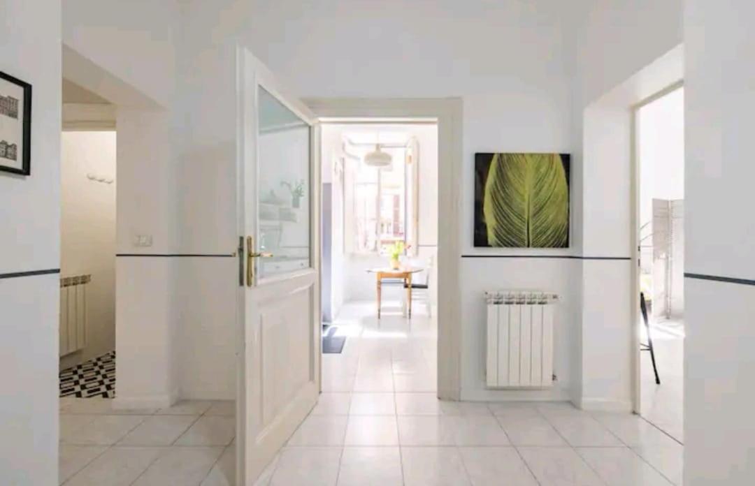 Romeo. Luminoso Al Centro Di Apartment Rom